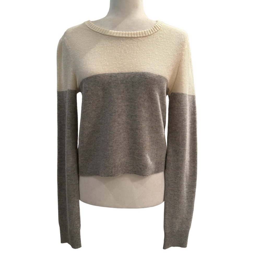 Alice + Olivia Crew Neck Colorblock Cream and Gray Wool Blend Sweater Size M